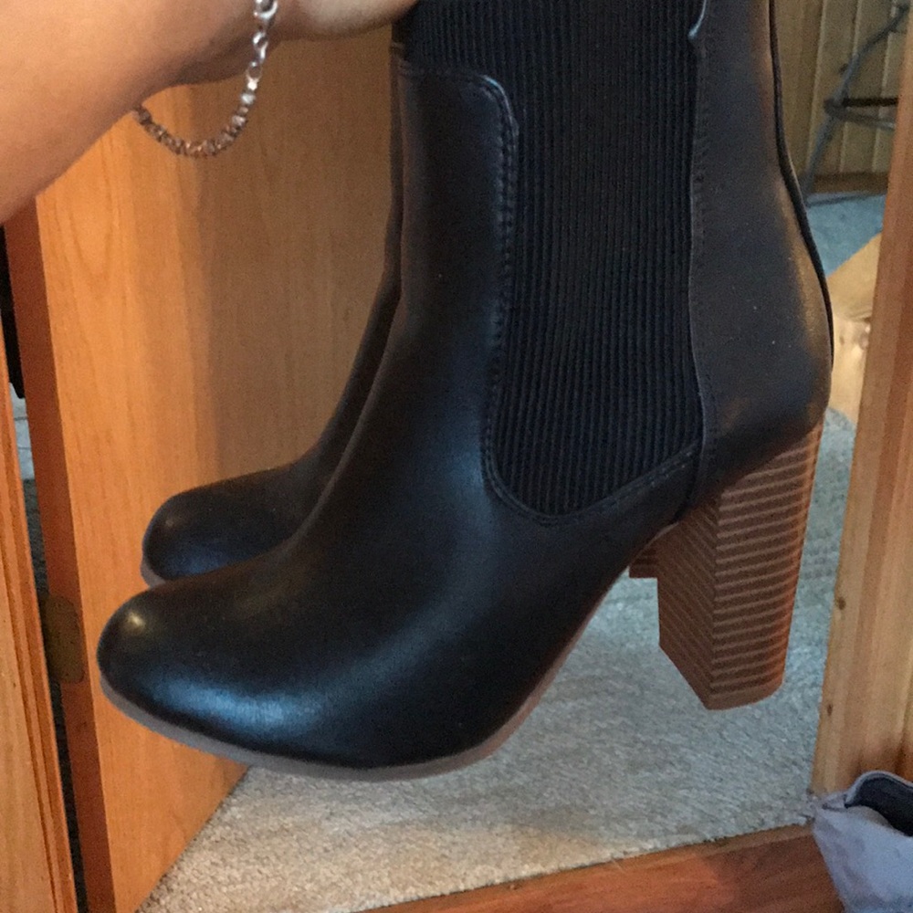 Black booties with wooden heel